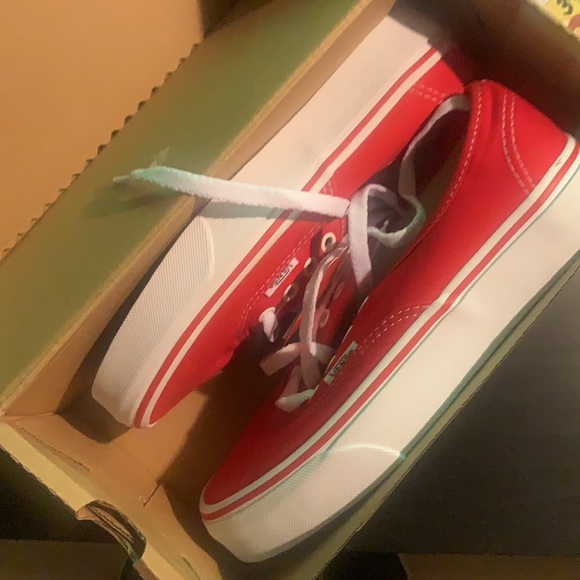 Classic Vans - Picture 4 of 4